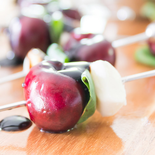 recipe appetizer caprese skewers thumb